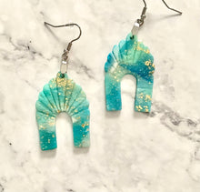 Load image into Gallery viewer, Beach Gold Moroccan Arch Dangles
