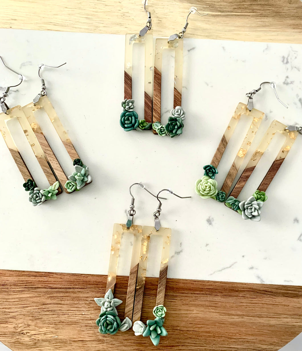 Succulents Rectangle Wooden Frame Dangles