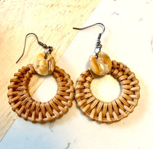 Load image into Gallery viewer, Spring Honeycomb Quartz Woven Hoop Dangles
